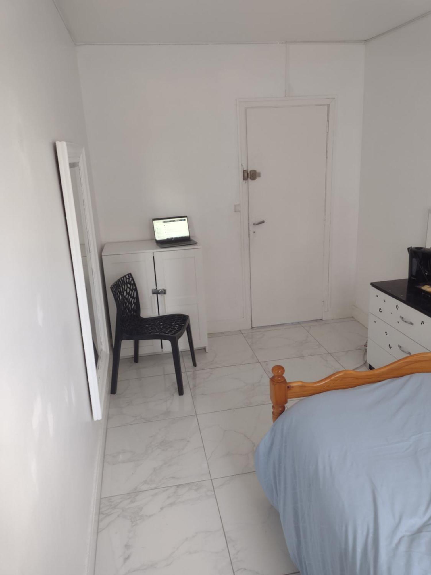 Le Brossolette Apartment Saint-Denis  Ngoại thất bức ảnh